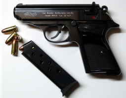 La Walther PPK di 007